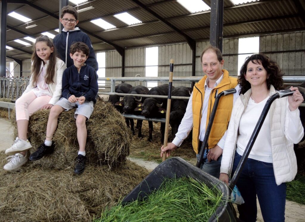 Sophie et Michaël Christmann avec leurs enfants Colin 11 ans, Louise 9 ans et Francois 7 ans ©DNA